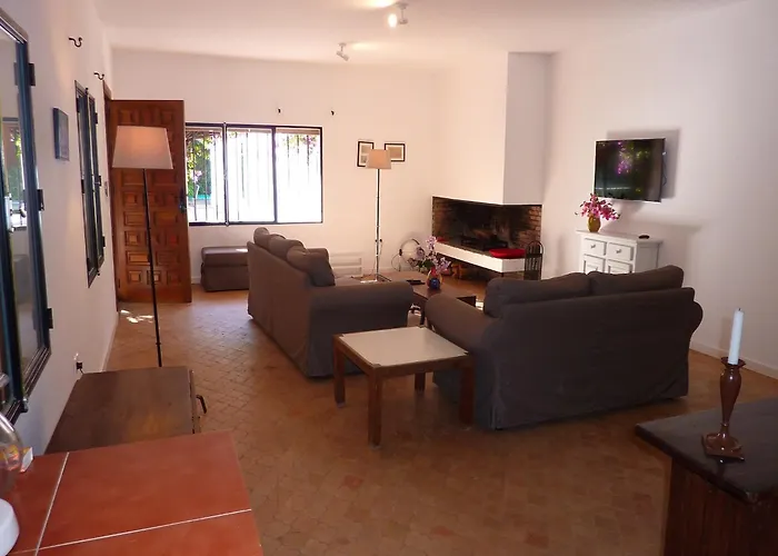 Вилла Costa Del Sol Near
